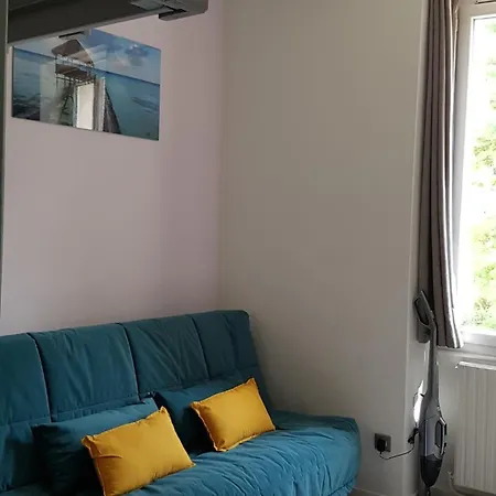 Georges 1er Apartment *