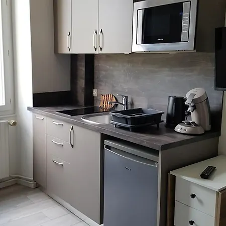 Georges 1er Apartment *